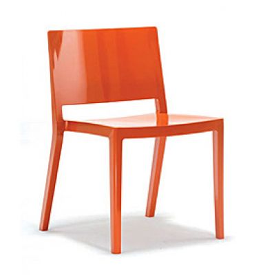 Orangefarbener Design Stuhl aus Kunststoff, Modell Lizz von Kartell, ideal für Esszimmer und Küche.